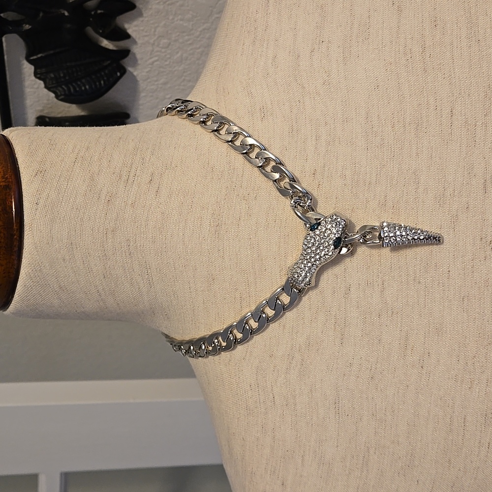 Stunning Art Deco Sparkly Snake Chain Crystal Necklace in Silver, NWT